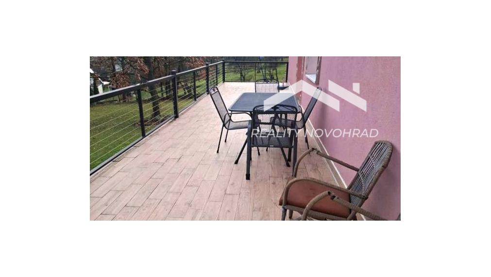 LUKOVIŠTIA okr. RIMAVSKÁ SOBOTA -  štýlovo zrekonštruovaná RODINNÁ USADLOSŤ 1,8 ha s bohatým zázemím