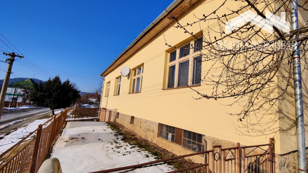 Rodinný dom s jedinečnou atmosférou a veľkorysým priestorom – Lovinobaňa