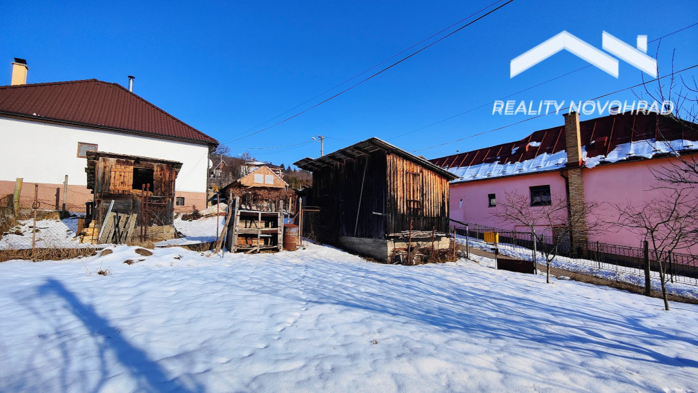 Rodinný dom s jedinečnou atmosférou a veľkorysým priestorom – Lovinobaňa