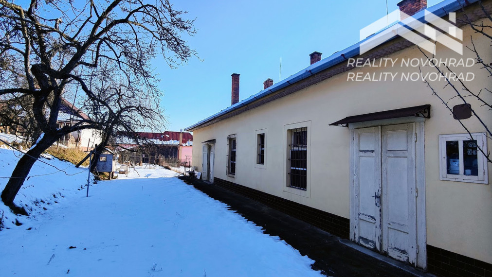 Rodinný dom s jedinečnou atmosférou a veľkorysým priestorom – Lovinobaňa