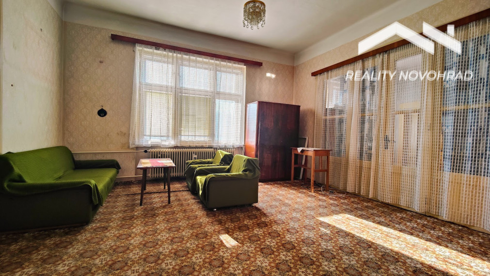 Rodinný dom s jedinečnou atmosférou a veľkorysým priestorom – Lovinobaňa