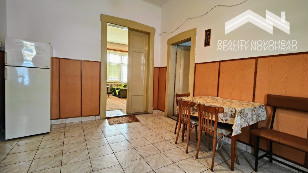 Rodinný dom s jedinečnou atmosférou a veľkorysým priestorom – Lovinobaňa