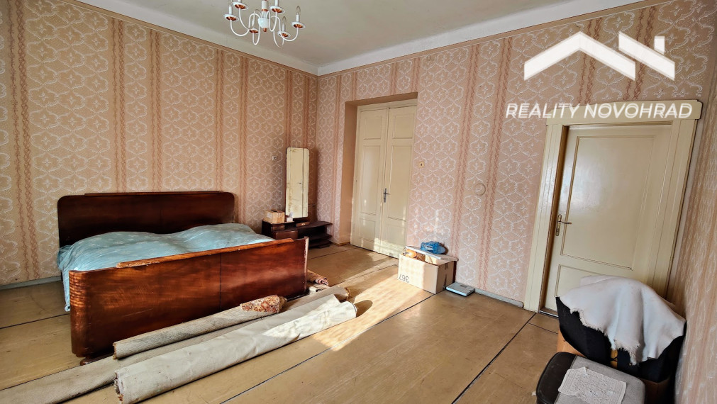 Rodinný dom s jedinečnou atmosférou a veľkorysým priestorom – Lovinobaňa