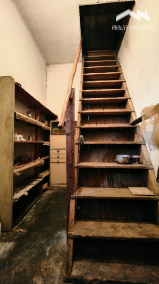 Rodinný dom s jedinečnou atmosférou a veľkorysým priestorom – Lovinobaňa