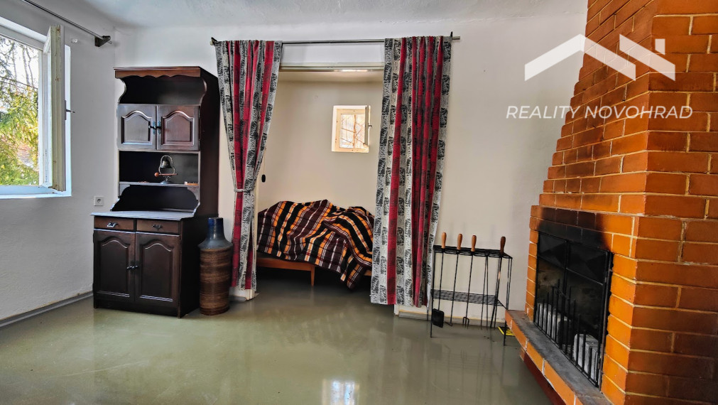 Na predaj rekreačná chata pri Tuhári – s Tuhárskym potokom priamo pri pozemku