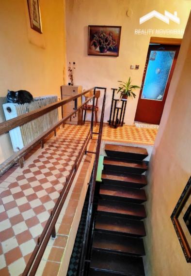 🏡AKCIA -  Rodinný dom s perspektívou modernizácie - Opatová, Lučenec