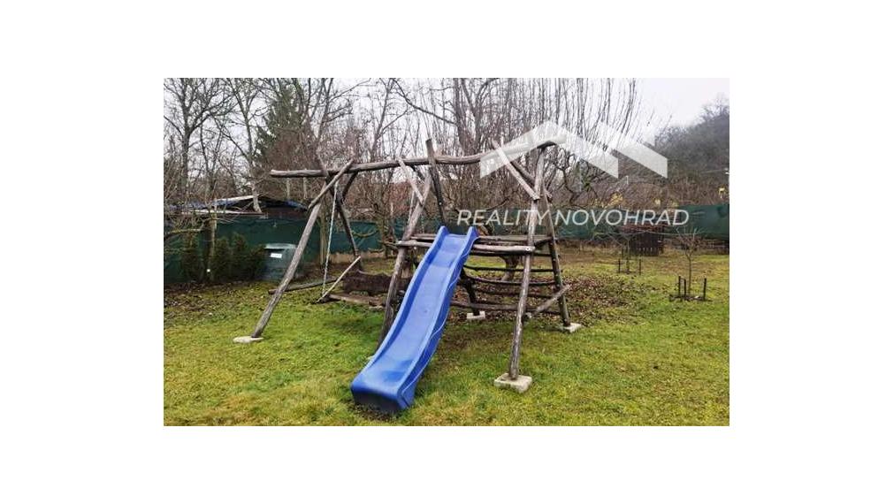 ZÁVADA (VK) - Moderný 4-izbový bungalov 135 m2 s veľkorysým pozemkom 1436 m²