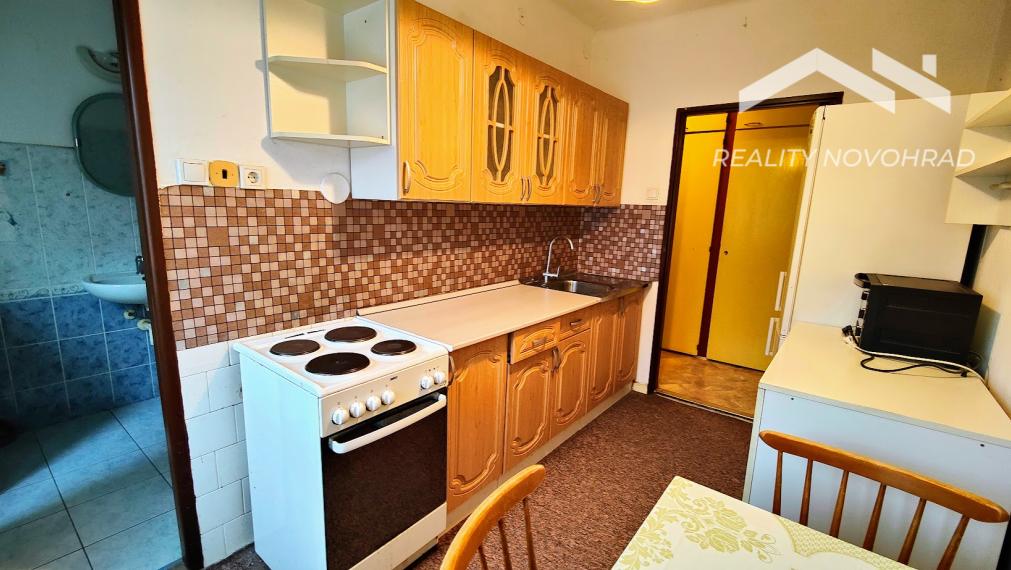 Komorné bývanie v tehlovom dome: 2-izbový byt so záhradkou – Halič