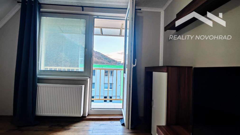 Komfortné bývanie v Zlatne – 2-izbový byt s dvoma loggiami aj so zariadením