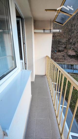 Komfortné bývanie v Zlatne – 2-izbový byt s dvoma loggiami aj so zariadením