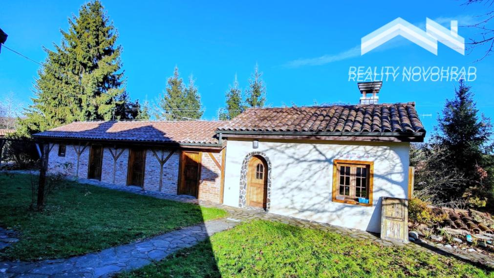 NOVÁ CENA: Rodinná usadlosť ideálna pre milovníkov koní a pokojného vidieckeho života