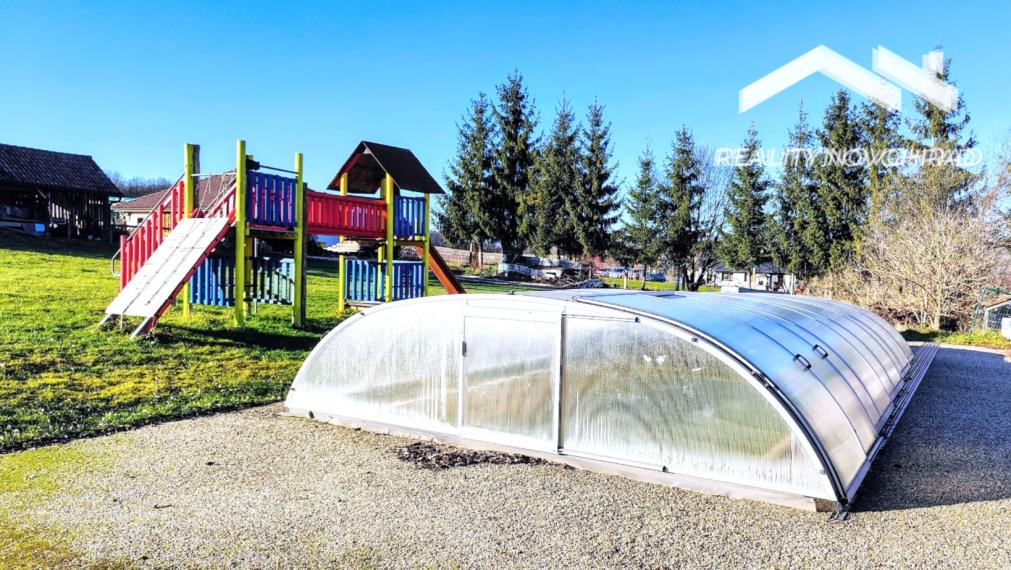 NOVÁ CENA: Rodinná usadlosť ideálna pre milovníkov koní a pokojného vidieckeho života