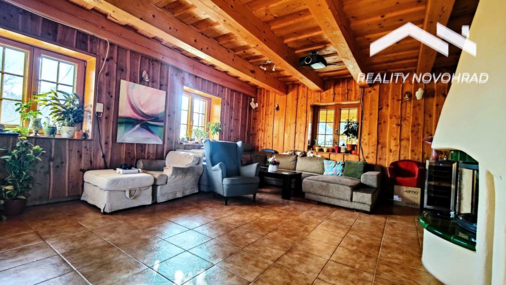 NOVÁ CENA: Rodinná usadlosť ideálna pre milovníkov koní a pokojného vidieckeho života