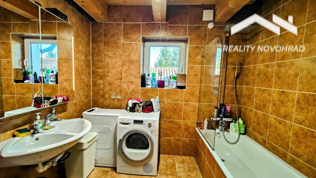 NOVÁ CENA: Rodinná usadlosť ideálna pre milovníkov koní a pokojného vidieckeho života