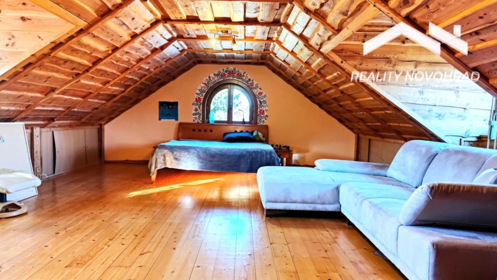 NOVÁ CENA: Rodinná usadlosť ideálna pre milovníkov koní a pokojného vidieckeho života