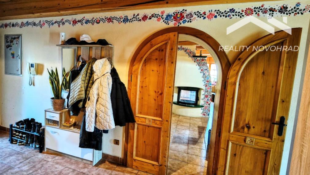 NOVÁ CENA: Rodinná usadlosť ideálna pre milovníkov koní a pokojného vidieckeho života