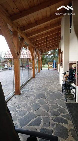 NOVÁ CENA: Rodinná usadlosť ideálna pre milovníkov koní a pokojného vidieckeho života