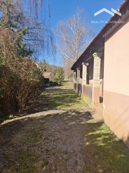 TOČNICA - CHARIZMATICKÝ SEDLIACKY DOM NA KRÁĽOVSKOM POZEMKU 3320 m2!!!