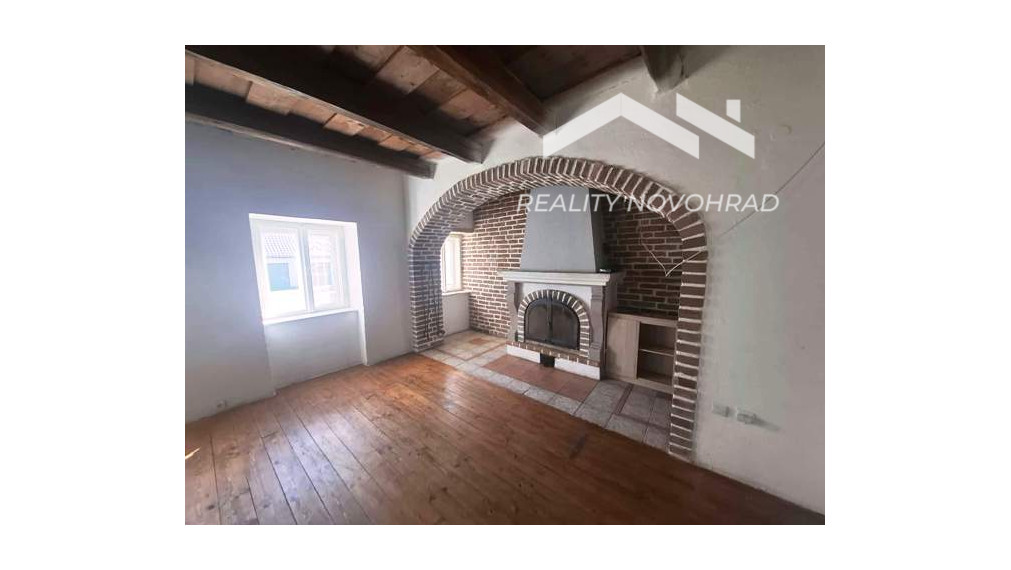 TOČNICA - CHARIZMATICKÝ SEDLIACKY DOM NA KRÁĽOVSKOM POZEMKU 3320 m2!!!