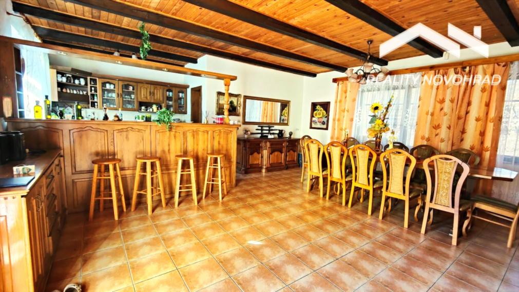 Nadčasový dom pri parku v Lučenci – priestor, štýl a súkromie v dokonalej harmónii