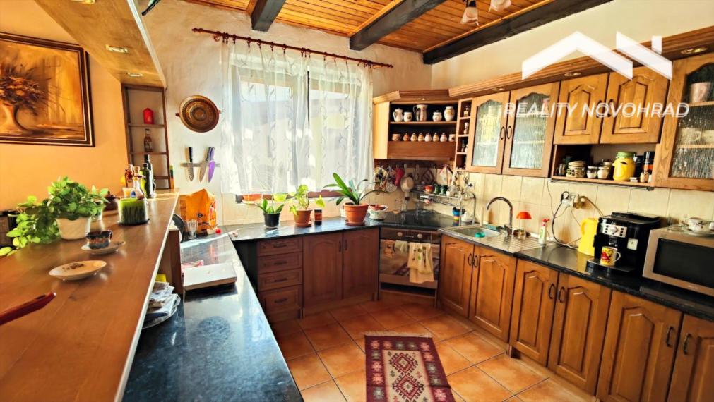 Nadčasový dom pri parku v Lučenci – priestor, štýl a súkromie v dokonalej harmónii