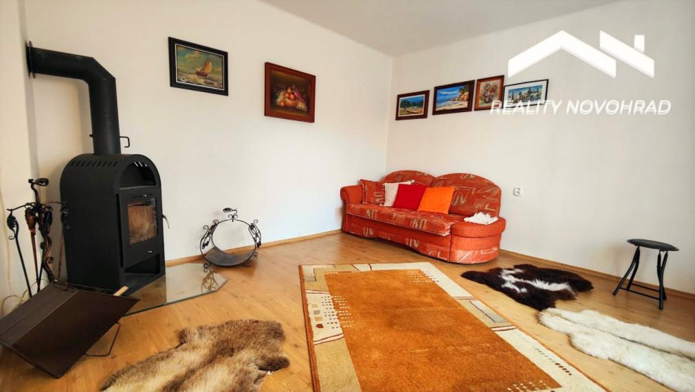 Nadčasový dom pri parku v Lučenci – priestor, štýl a súkromie v dokonalej harmónii