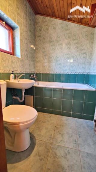 Nadčasový dom pri parku v Lučenci – priestor, štýl a súkromie v dokonalej harmónii