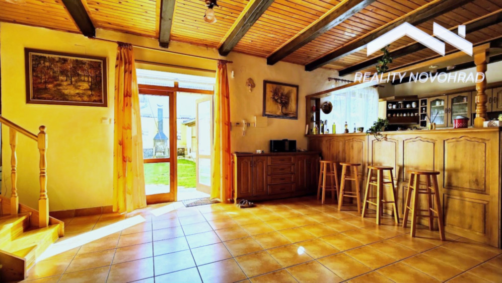 Nadčasový dom pri parku v Lučenci – priestor, štýl a súkromie v dokonalej harmónii