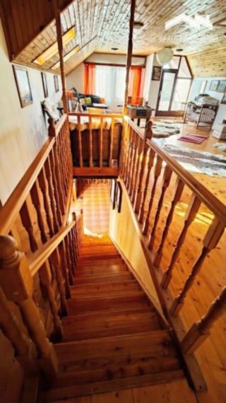 Nadčasový dom pri parku v Lučenci – priestor, štýl a súkromie v dokonalej harmónii