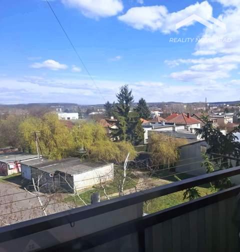 MALINOVSKÉHO(LC) 2-izb.byt 55 m2, TEHLA s balkónom + GARÁŽ