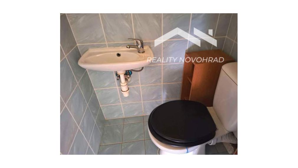 NOVOHRADSKÁ - LUČENEC (Čínsky múr) 2,5-izbový byt s loggiou (62 m²)