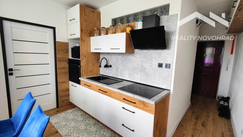 🔥 Štýlový 2-izbový byt po novej rekonštrukcii + parkovanie / Rúbanisko II, Lučenec