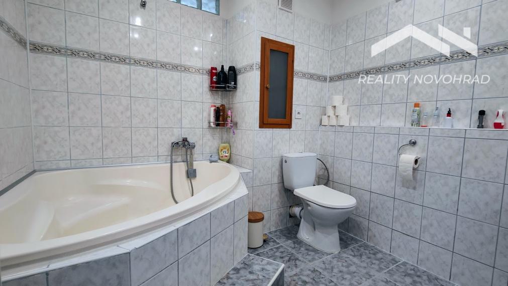 🔥 Štýlový 2-izbový byt po novej rekonštrukcii + parkovanie / Rúbanisko II, Lučenec