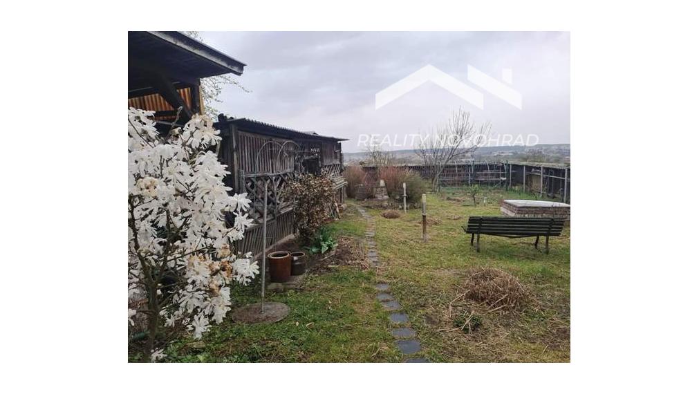 OPATOVÁ- 4-i DOM S NAJKRAJŠÍM  ZÁPADOM SLNKA TERASA-ALTÁNOK- GARÁŽ