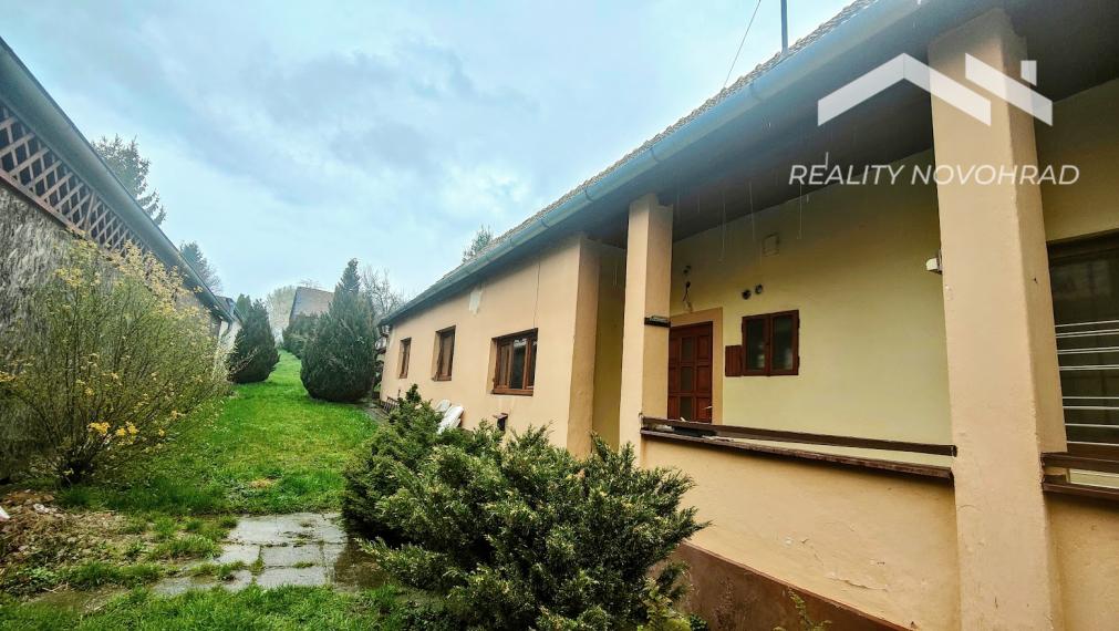 Dom s dušou len pár minút od Lučenca – bývanie, chalupa aj investícia v jednom!
