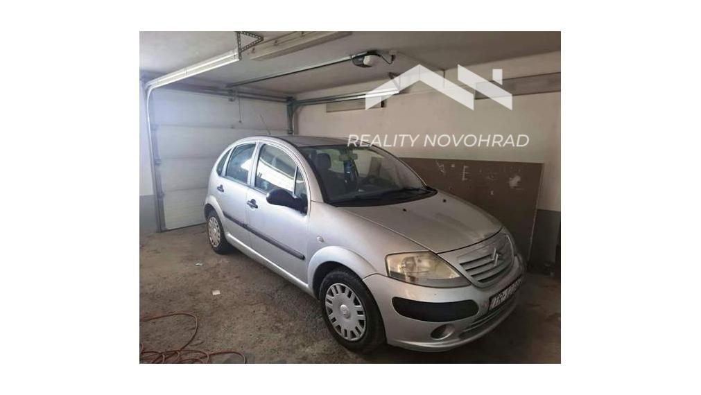 TOMÁŠOVCE okr. Lučenec - Priestranný 3-podlažný dom – 2 BYTY, KRB. GARÁŽ