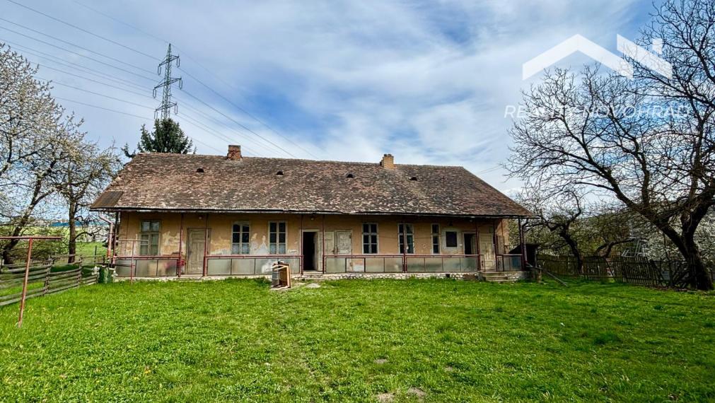 Historické rodinné sídlo s pozemkom 4 727m2 - Lučenec