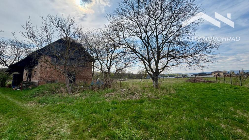 Historické rodinné sídlo s pozemkom 4 727m2 - Lučenec