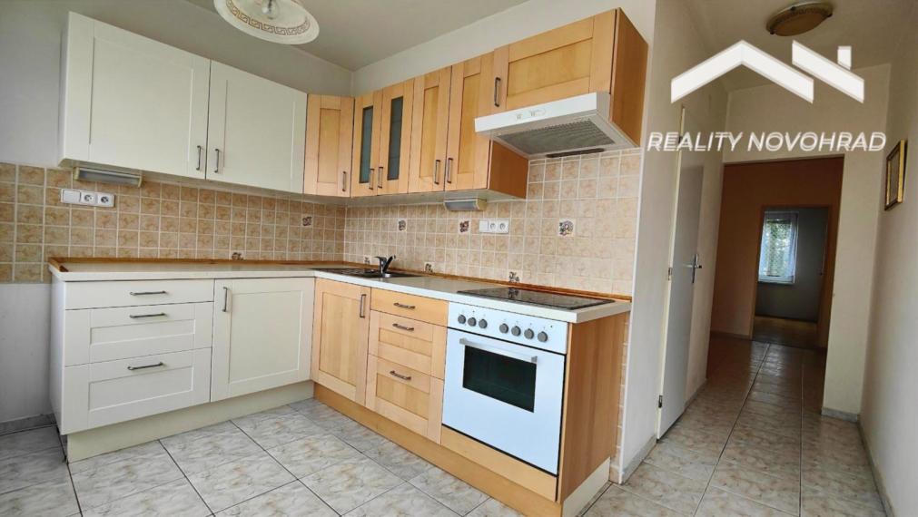 VEĽKORYSÝ 3-IZBOVÝ BYT V SRDCI MESTA – ZELEŇ, LOGGIA A POHODLNÉ BÝVANIE S VÝŤAHOM