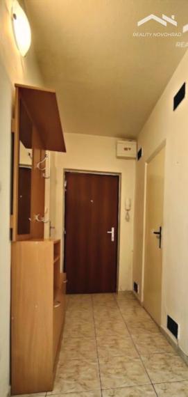 VEĽKORYSÝ 3-IZBOVÝ BYT V SRDCI MESTA – ZELEŇ, LOGGIA A POHODLNÉ BÝVANIE S VÝŤAHOM