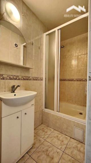 VEĽKORYSÝ 3-IZBOVÝ BYT V SRDCI MESTA – ZELEŇ, LOGGIA A POHODLNÉ BÝVANIE S VÝŤAHOM