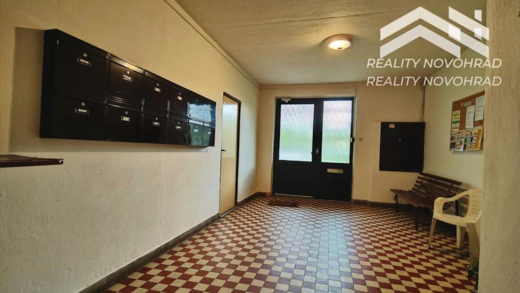 VEĽKORYSÝ 3-IZBOVÝ BYT V SRDCI MESTA – ZELEŇ, LOGGIA A POHODLNÉ BÝVANIE S VÝŤAHOM