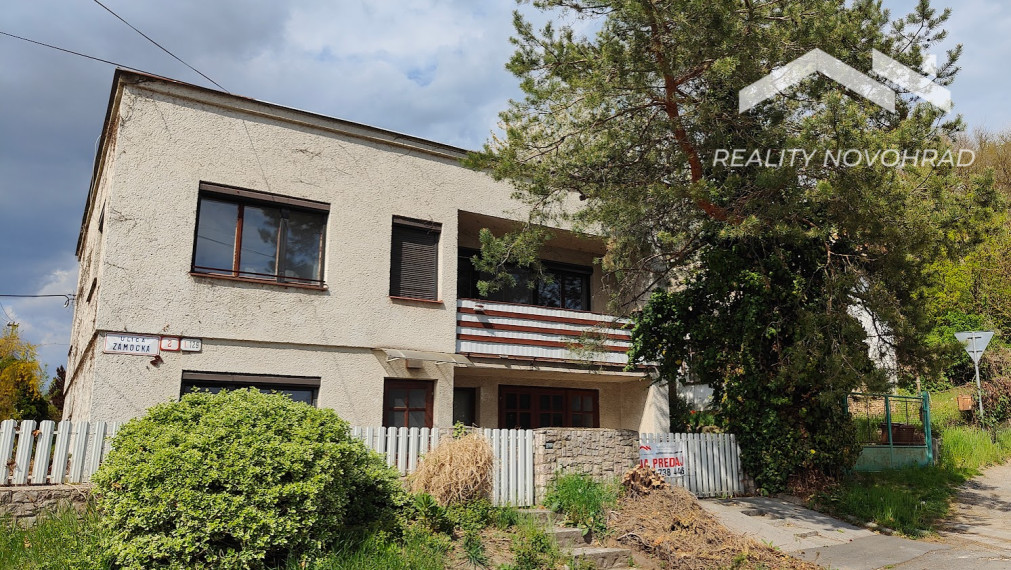 Dvojpodlažný rodinný dom v obľúbenej lokalite Malá Ves