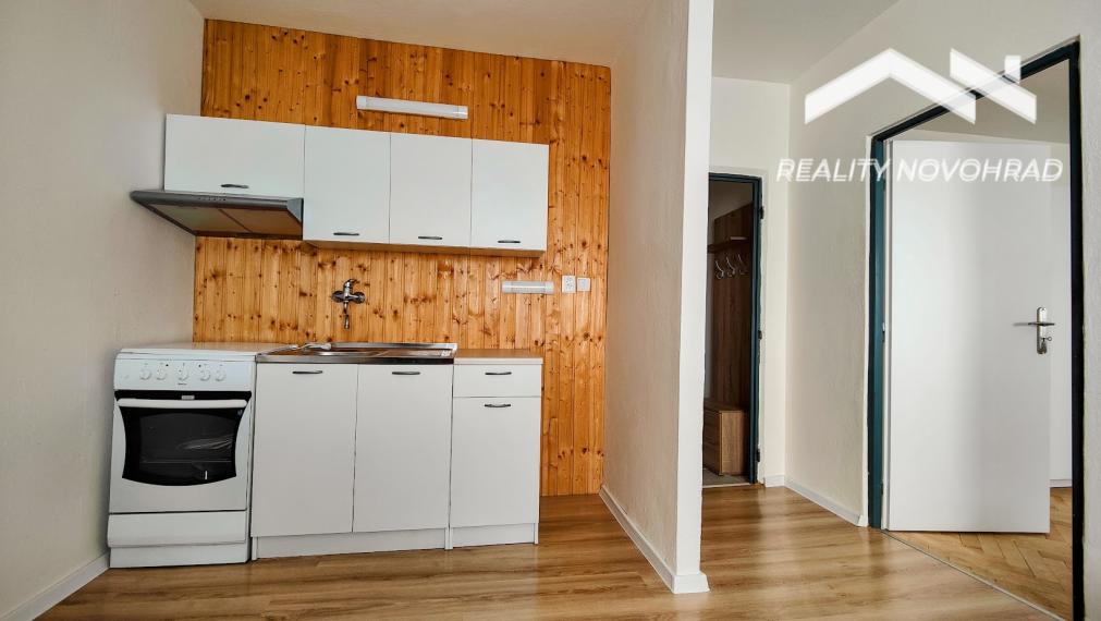 🔑 1-izbový byt na PREDAJ – 36 m², výťah, skvelá lokalita, Poltár