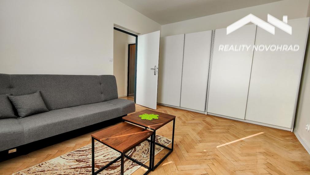 🔑 1-izbový byt na PREDAJ – 36 m², výťah, skvelá lokalita, Poltár