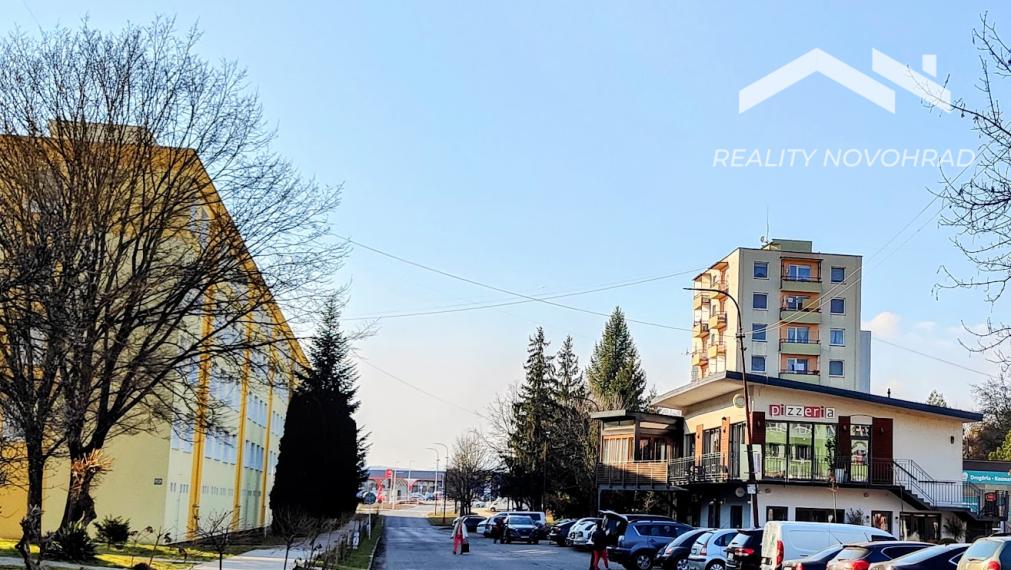 🔑 1-izbový byt na PREDAJ – 36 m², výťah, skvelá lokalita, Poltár