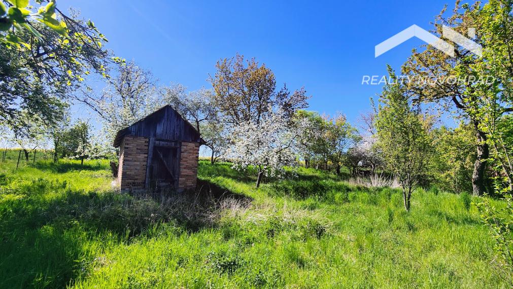 Vidiecky dom s čarom prírody a slnečným pozemkom v Slanej Lehote