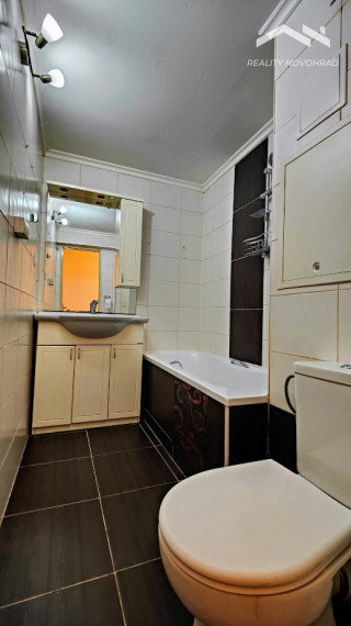 Moderný 2-izbový byt s balkónom a klimatizáciou – Lučenec, Opatová