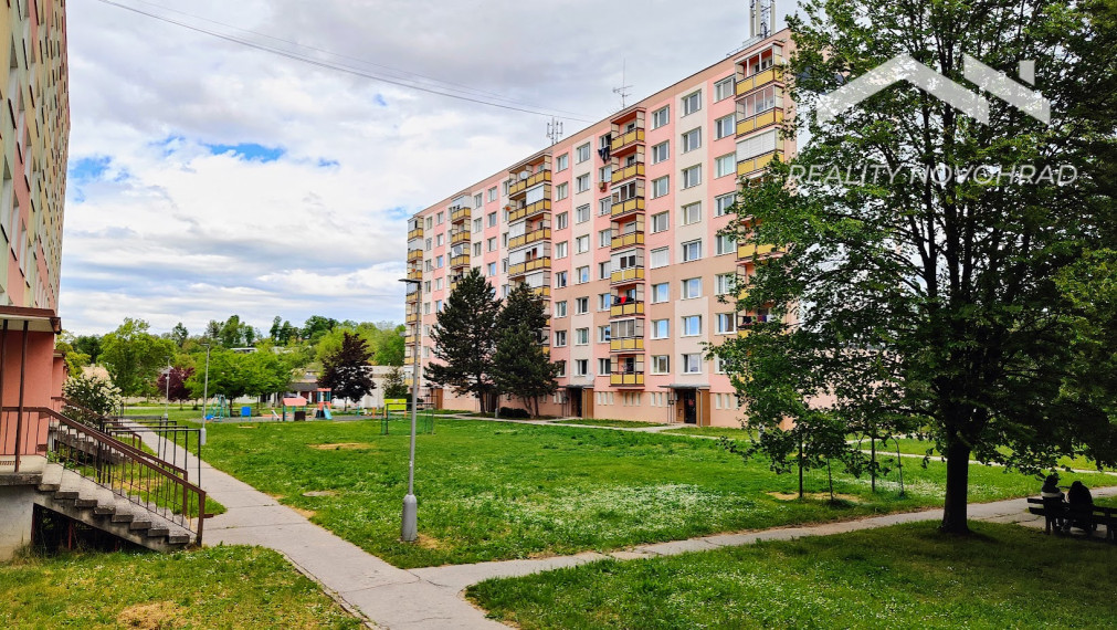 Moderný 2-izbový byt s balkónom a klimatizáciou – Lučenec, Opatová
