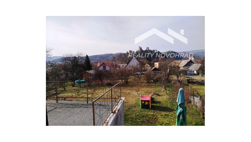 RD v DIVÍNE  okr. Lučenec s výhľadom na hrad - bývanie s chuťou histórie